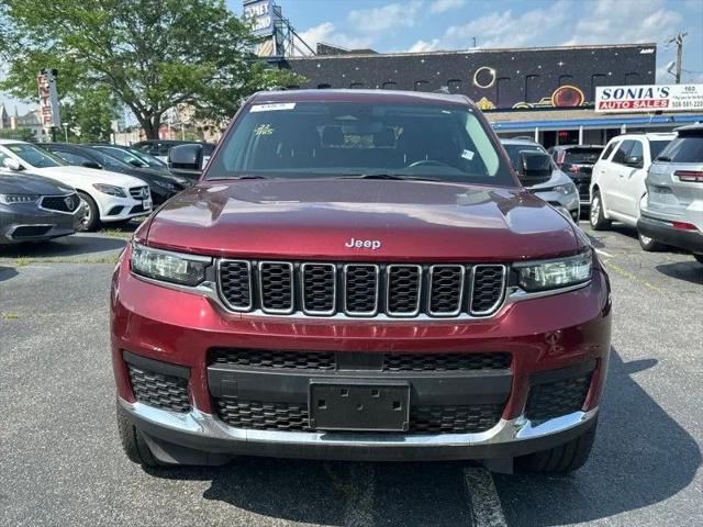 2022 Jeep Grand Cherokee L Laredo 4x4