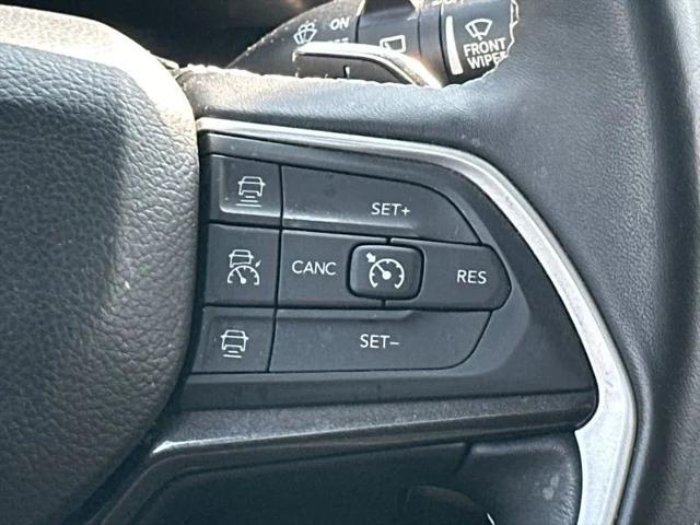 2022 Jeep Grand Cherokee L Laredo 4x4