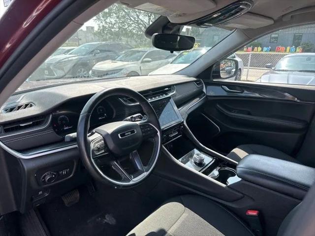 2022 Jeep Grand Cherokee L Laredo 4x4