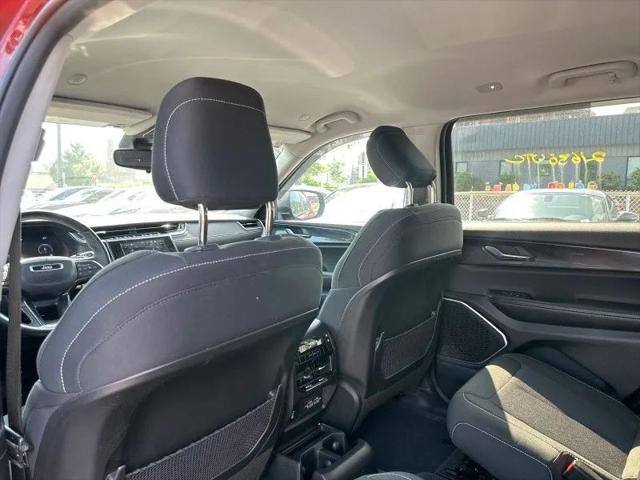 2022 Jeep Grand Cherokee L Laredo 4x4