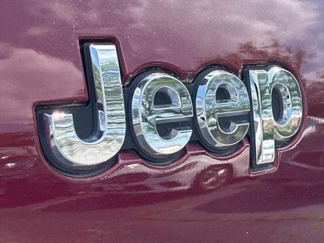 2022 Jeep Grand Cherokee L Laredo 4x4