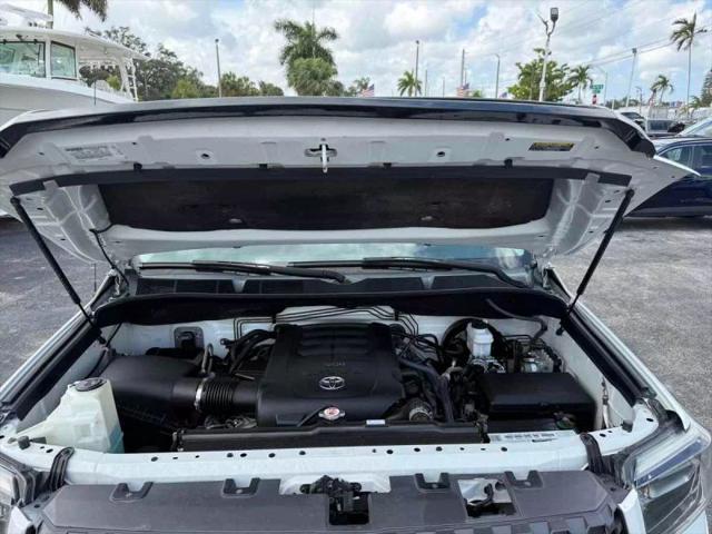 2018 Toyota Tundra SR5 5.7L V8