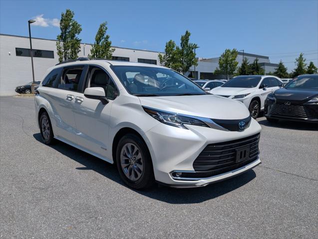 2021 Toyota Sienna XLE