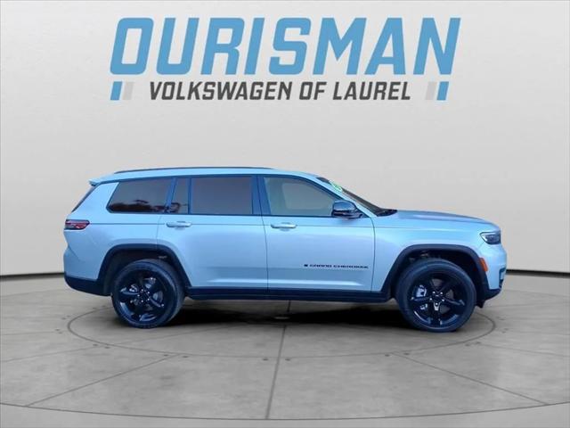 2023 Jeep Grand Cherokee L Altitude 4x4 2023 Jeep Grand Cherokee L Altitude 4x4