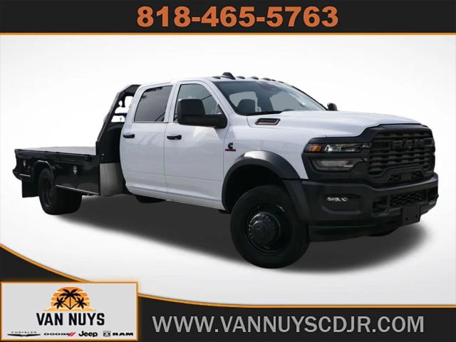 2025 RAM 5500 Chassis RAM 5500 TRADESMAN CHASSIS CREW CAB 4X4 84 CA