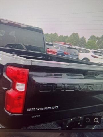 2022 Chevrolet Silverado 1500 4WD Crew Cab Short Bed LT with 2FL