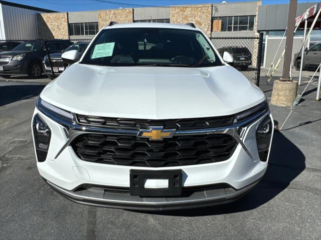 2024 Chevrolet Trax FWD LT