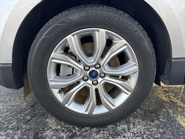 2022 Ford Edge Titanium