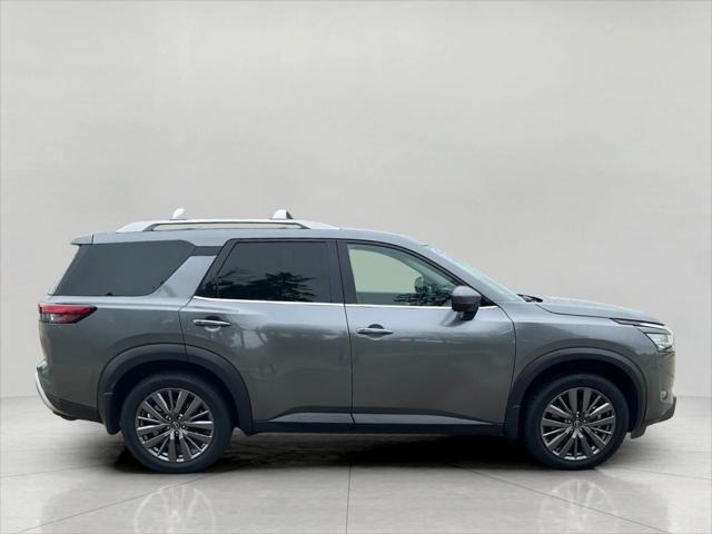 2023 Nissan Pathfinder SL 4WD