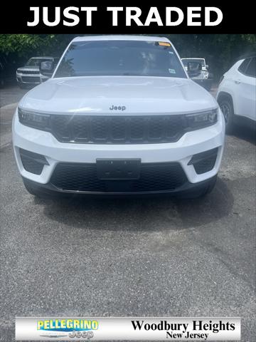 2022 Jeep Grand Cherokee Altitude 4x4