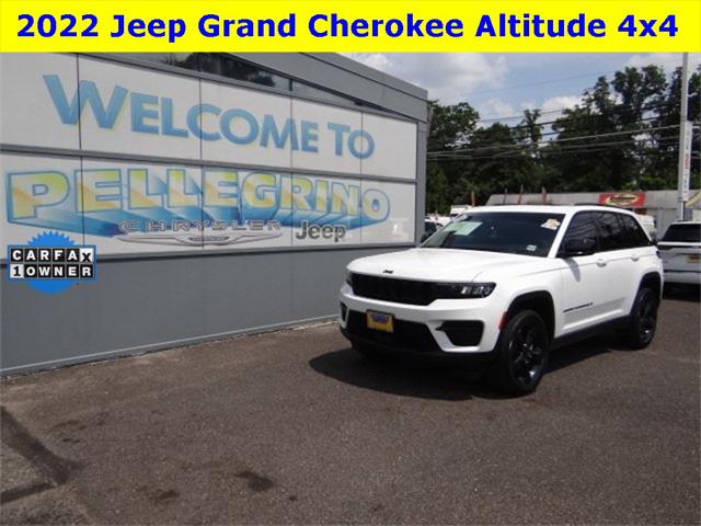 2022 Jeep Grand Cherokee Altitude 4x4 2022 Jeep Grand Cherokee Altitude 4x4