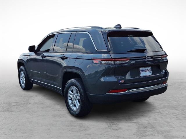2022 Jeep Grand Cherokee Laredo 4x4