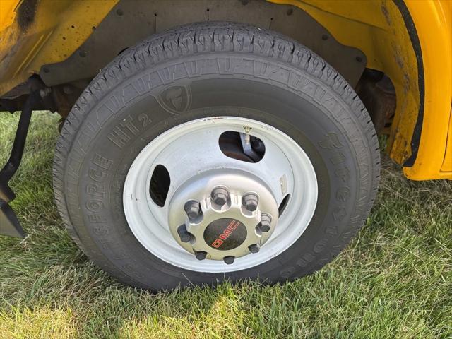 2021 GMC Savana Cutaway Work Van 2021 GMC Savana Cutaway Work Van