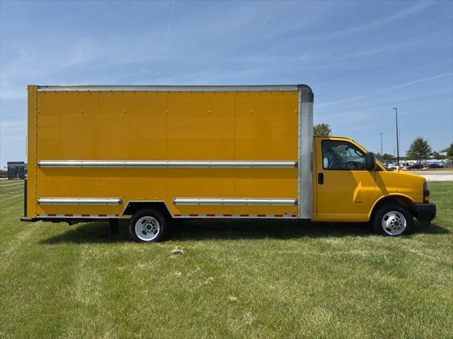 2021 GMC Savana Cutaway Work Van 2021 GMC Savana Cutaway Work Van