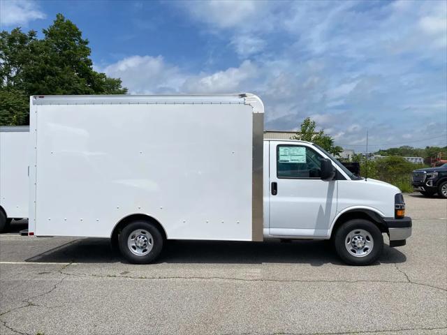 2025 Chevrolet Express Cutaway Work Van