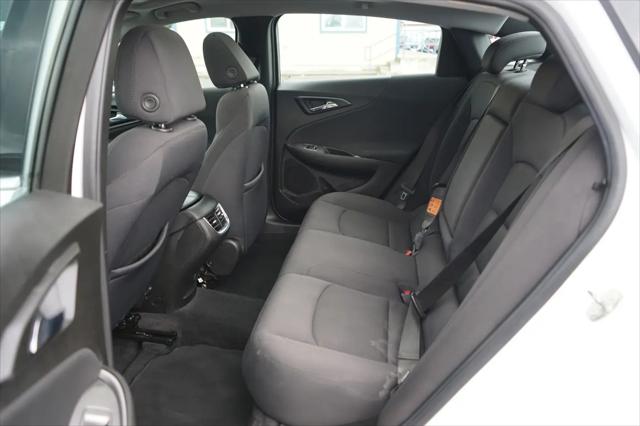 2022 Chevrolet Malibu FWD LT