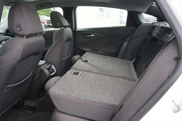 2022 Chevrolet Malibu FWD LT
