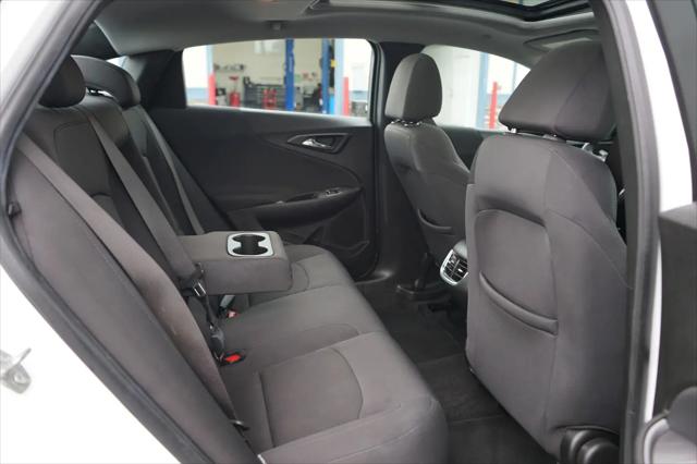 2022 Chevrolet Malibu FWD LT