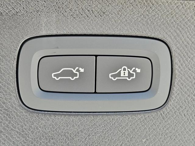 2026 Volvo XC90 Plus, B6 AWD Gas (mild hybrid), Gasoline, Bright, 7 Seats