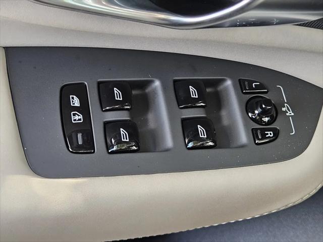 2026 Volvo XC90 Plus, B6 AWD Gas (mild hybrid), Gasoline, Bright, 7 Seats