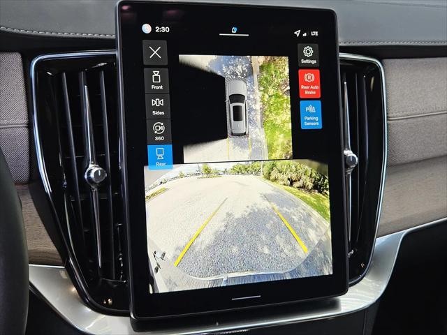2026 Volvo XC90 Plus, B6 AWD Gas (mild hybrid), Gasoline, Bright, 7 Seats