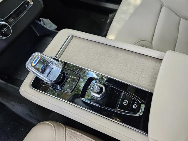 2026 Volvo XC90 Plus, B6 AWD Gas (mild hybrid), Gasoline, Bright, 7 Seats