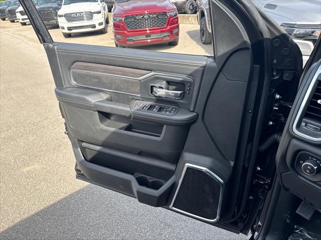 2025 Ram 3500 Laramie Crew Cab 4x4 8' Box
