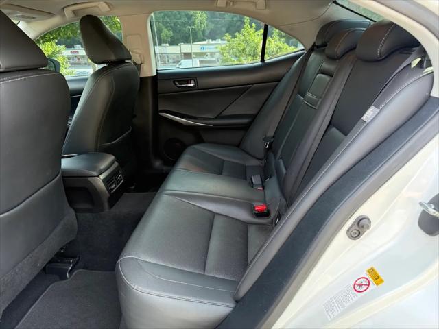 2016 Lexus IS 200t IS 200t