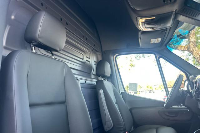 2025 Mercedes-Benz Sprinter 2500 Standard Roof 4-Cyl Diesel HO