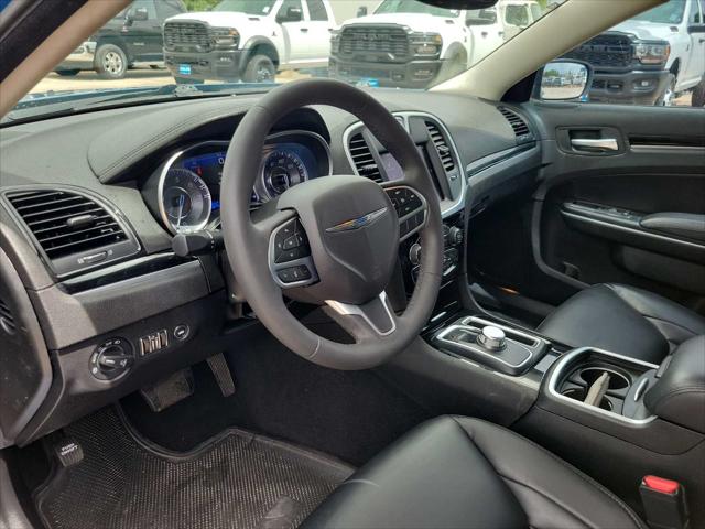 2023 Chrysler 300 Touring L