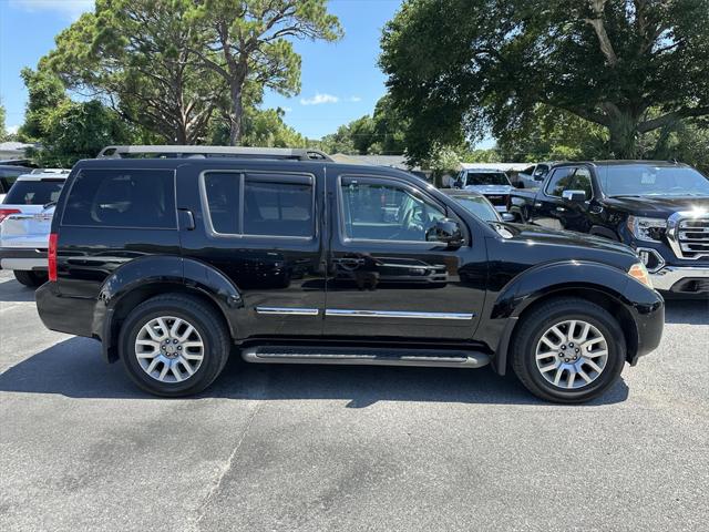 2009 Nissan Pathfinder LE