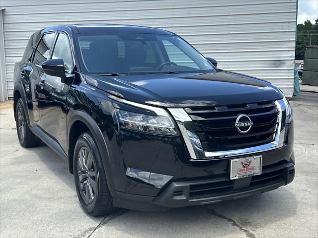2022 Nissan Pathfinder S 2WD