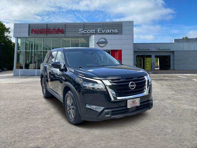 2022 Nissan Pathfinder S 2WD