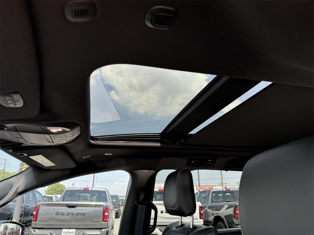 2025 Chrysler Pacifica PACIFICA SELECT