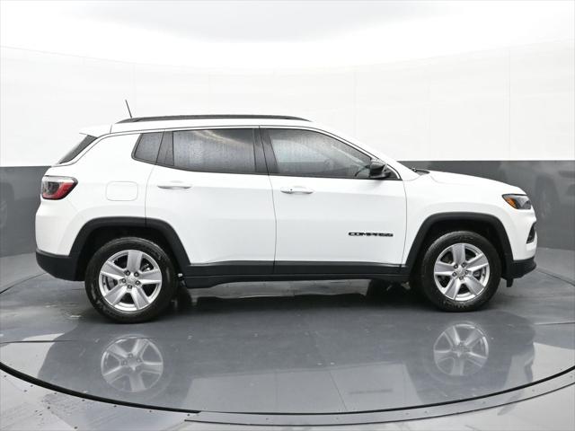 2022 Jeep Compass Latitude FWD