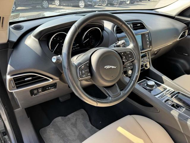 2018 Jaguar F-PACE 25t Premium