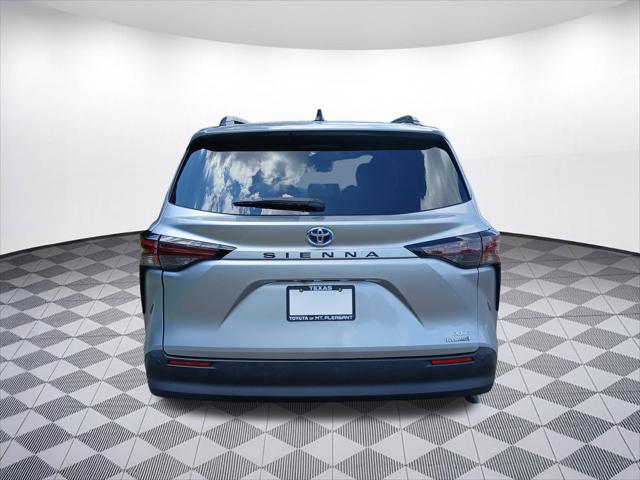 2024 Toyota Sienna XLE