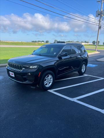 2023 Jeep Grand Cherokee Laredo 4x4
