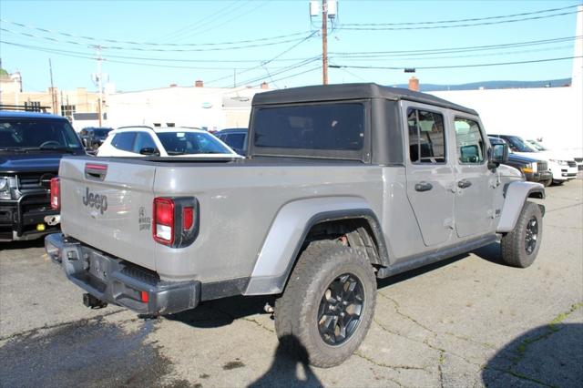 2022 Jeep Gladiator Willys Sport 4x4