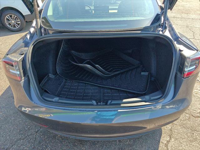2022 Tesla Model 3 Rear-Wheel Drive