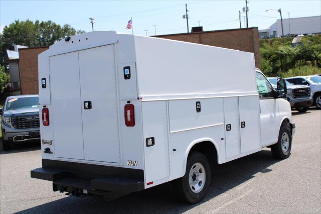 2025 GMC Savana Cutaway Work Van