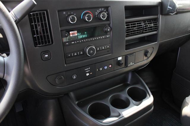 2025 GMC Savana Cutaway Work Van