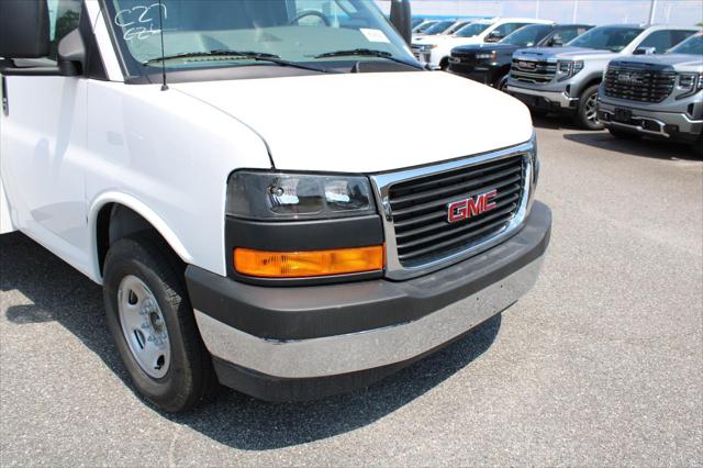 2025 GMC Savana Cutaway Work Van