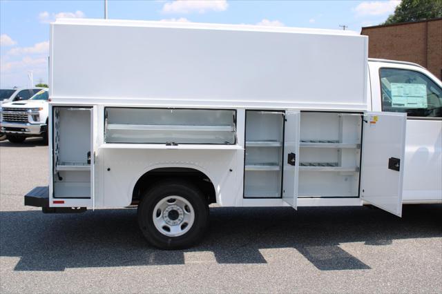 2025 GMC Savana Cutaway Work Van