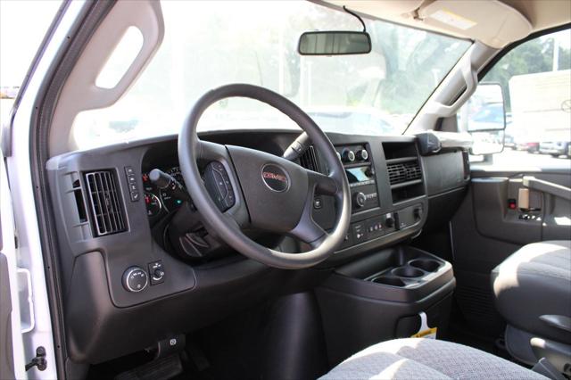 2025 GMC Savana Cutaway Work Van