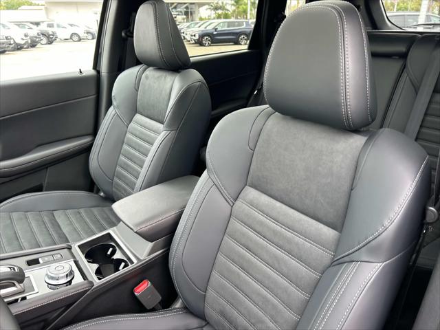 2025 Mitsubishi Outlander PHEV SE S-AWC