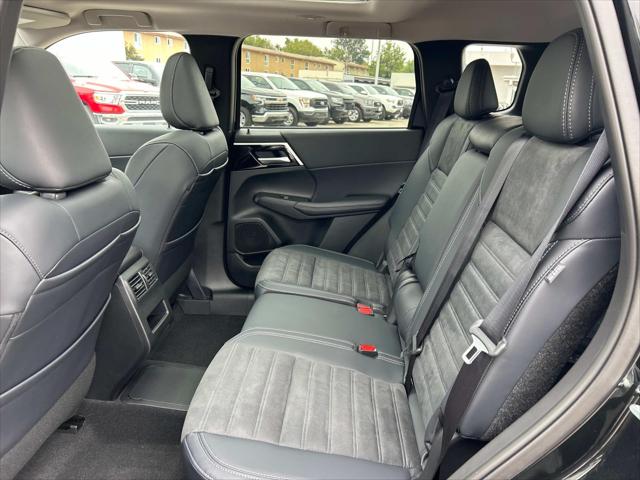2025 Mitsubishi Outlander PHEV SE S-AWC