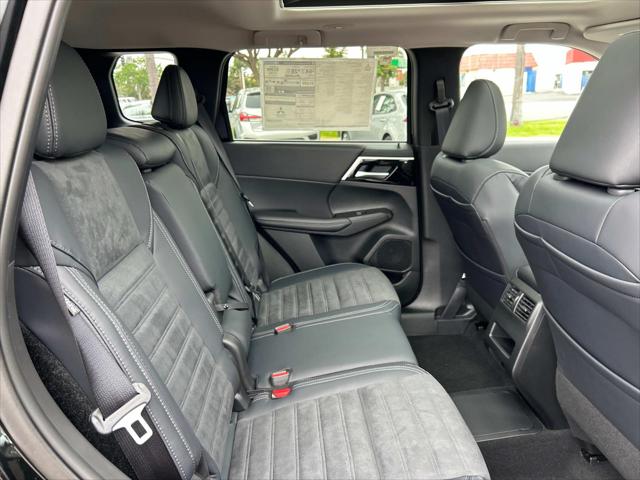 2025 Mitsubishi Outlander PHEV SE S-AWC