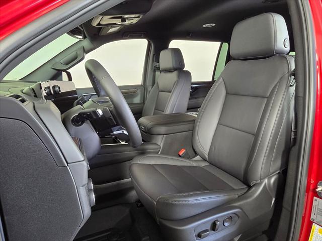 2025 Chevrolet Suburban 4WD LT