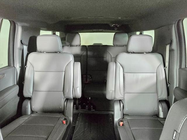 2025 Chevrolet Suburban 4WD LT